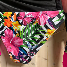 Load image into Gallery viewer, S - 2XL 2-pc surfsuit Mar-a-Lago Mariposa UPF rashguard top &amp; bikini bottoms w side ties butterflies hibiscus pink black butterflies 2023
