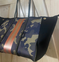 Load image into Gallery viewer, NWT © Amber Embers smooth blushed bronze lit metallic neoprene TOTE w auburn fawn snap sides + rouged amber &amp; chocolate brown racing stripes
